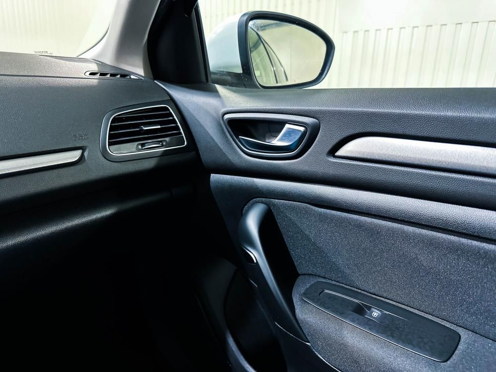 renault-megane-2021-hibrido-a-gasolina-1598cc