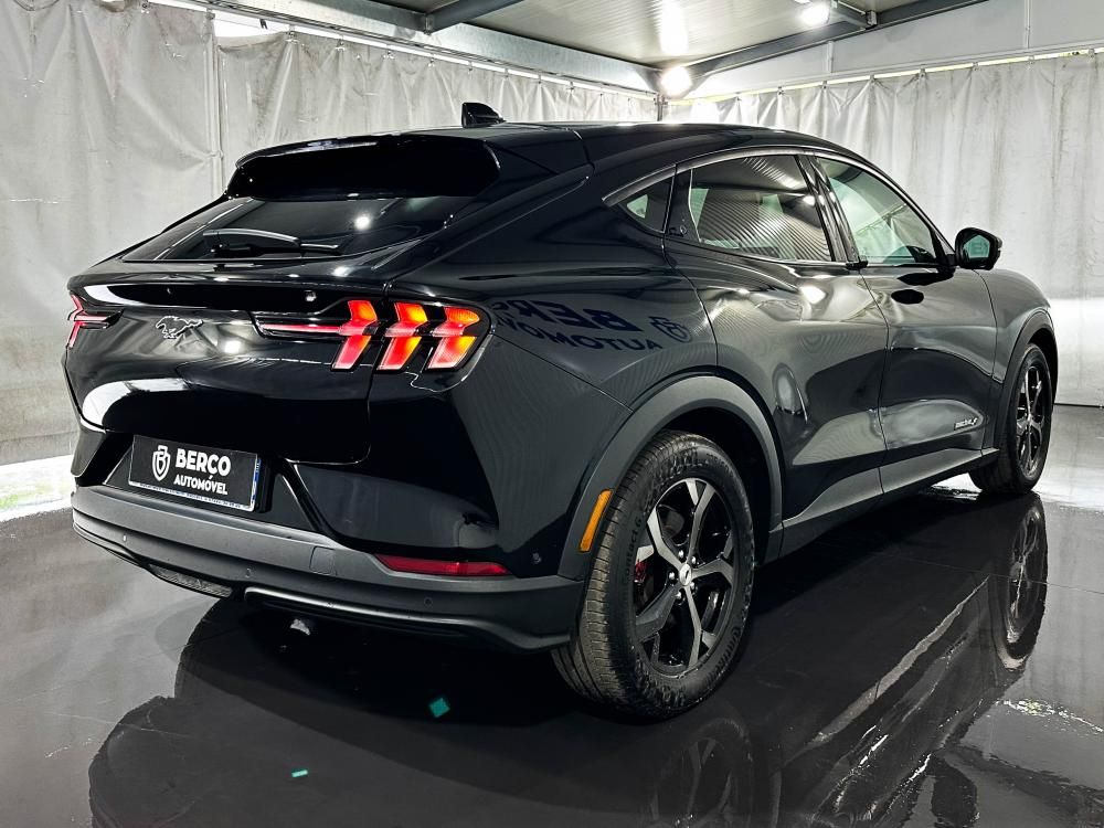 ford-mustang-mach-e-2022-eletrico-0cc
