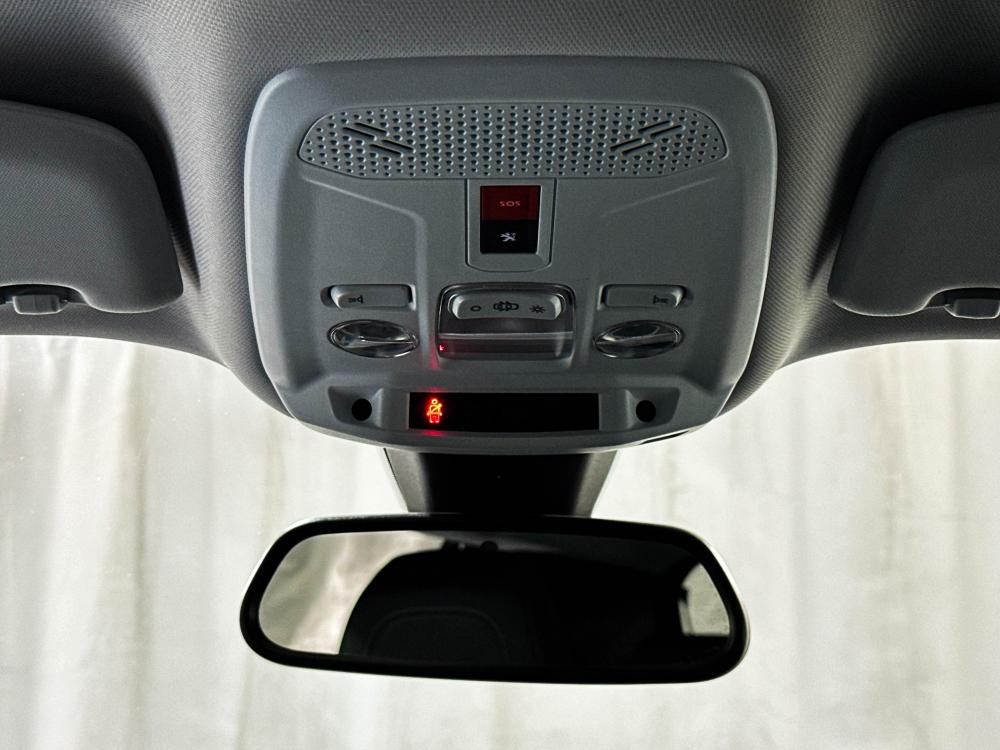 peugeot-e-2008-2021-eletrico-0cc