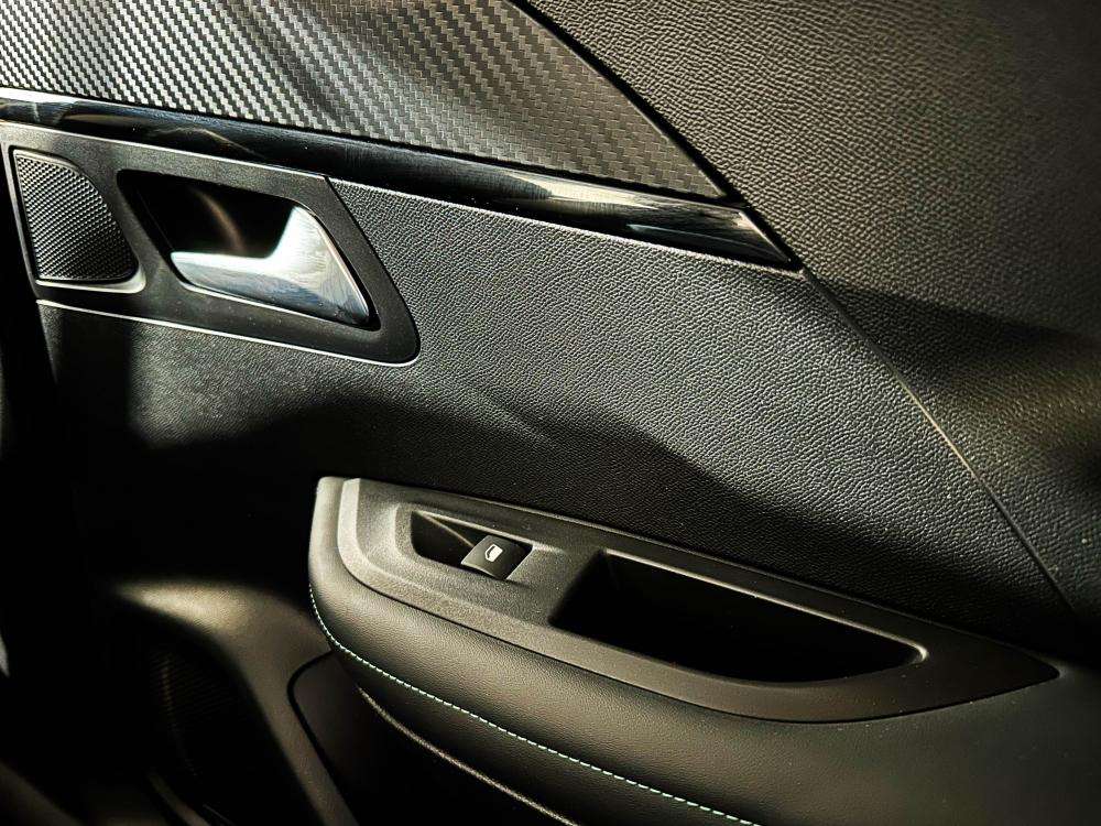 peugeot-e-2008-2021-eletrico-0cc