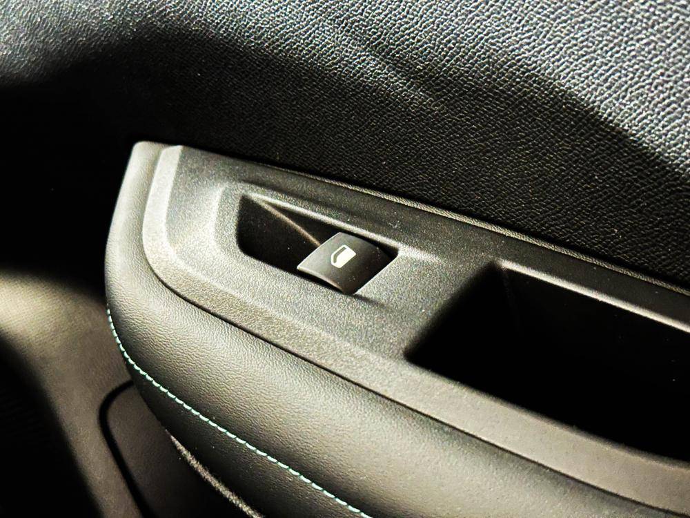 peugeot-e-2008-2021-eletrico-0cc