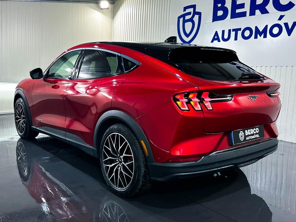 ford-mustang-mach-e-2021-eletrico-0cc