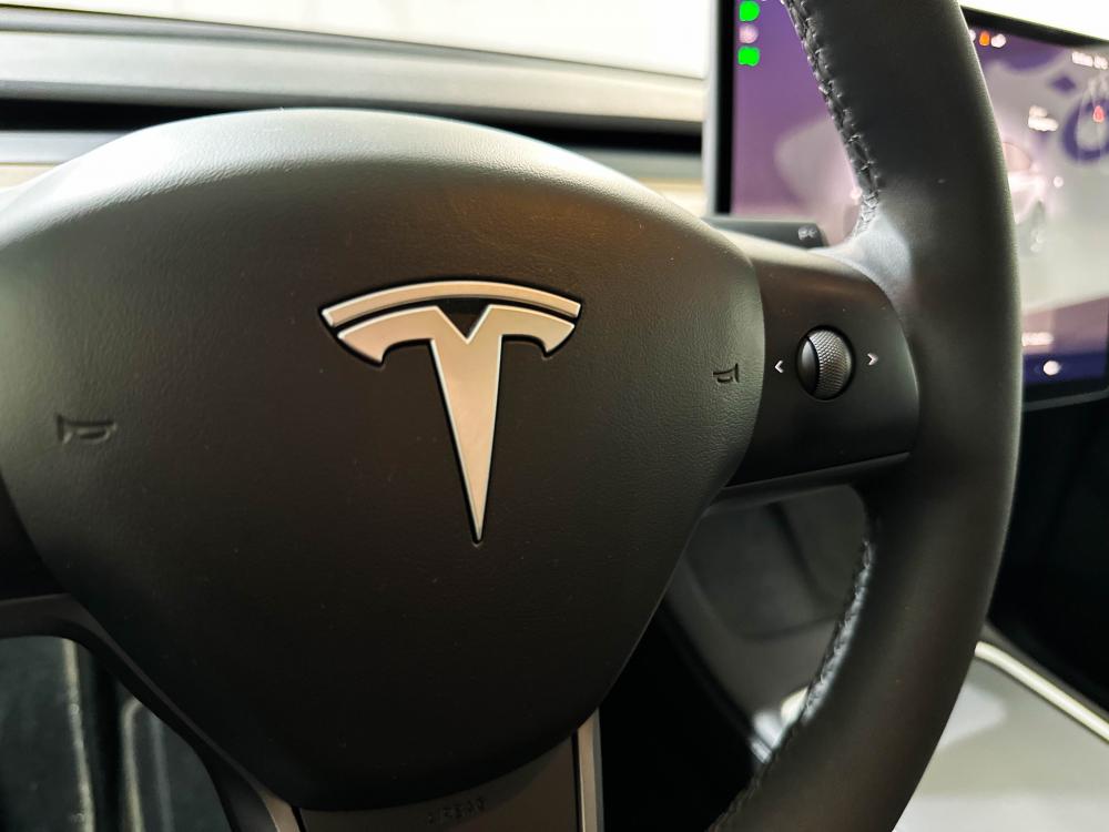 tesla-model-y-2023-eletrico-0cc