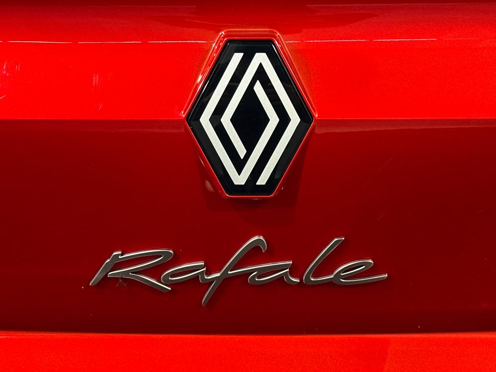 renault-rafale-2025-hibrido-a-gasolina-1199cc