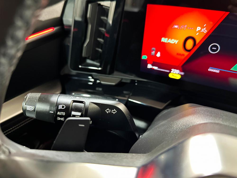 renault-rafale-2025-hibrido-a-gasolina-1199cc