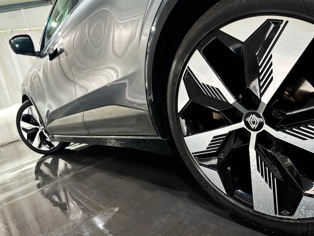 renault-megane-e-tech-2022-eletrico-0cc