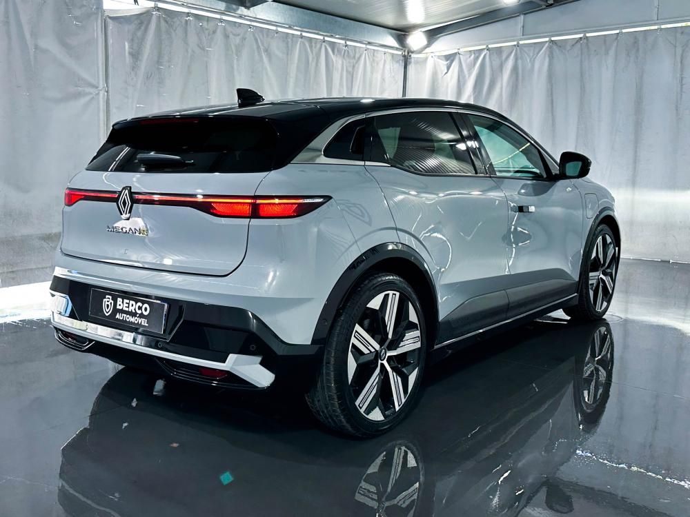 renault-megane-e-tech-2022-eletrico-0cc
