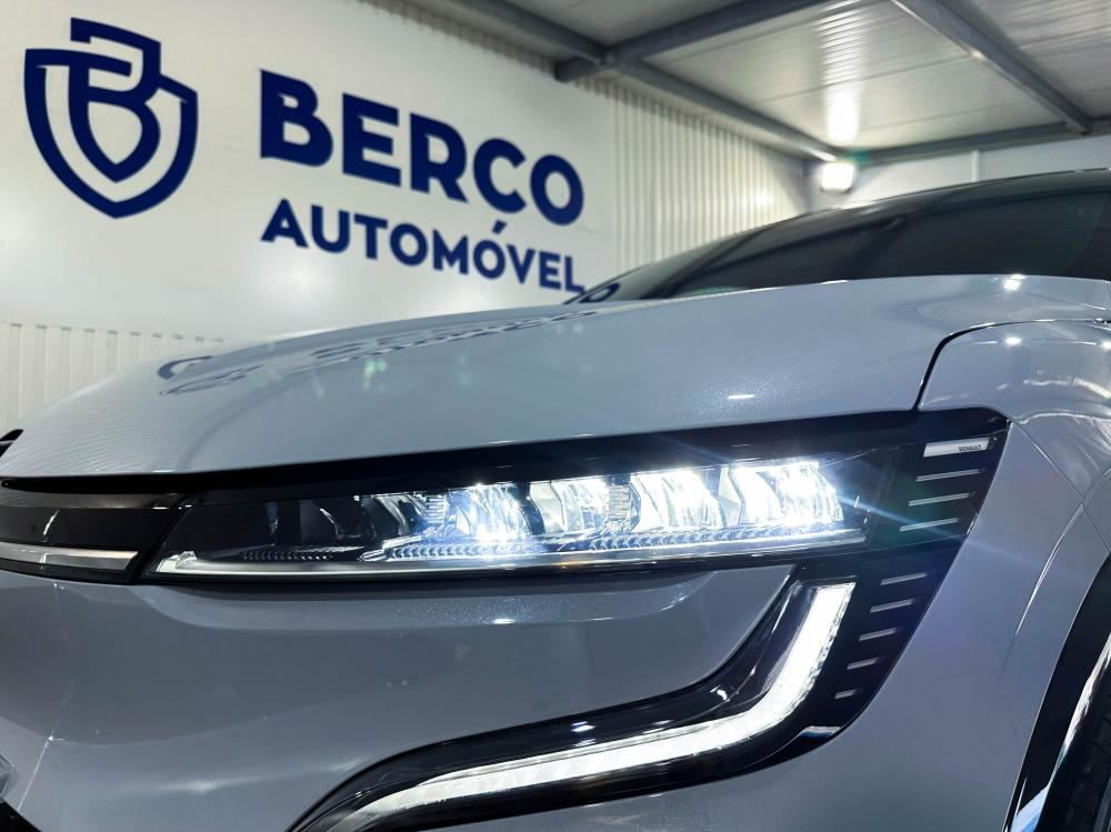 renault-megane-e-tech-2022-eletrico-0cc