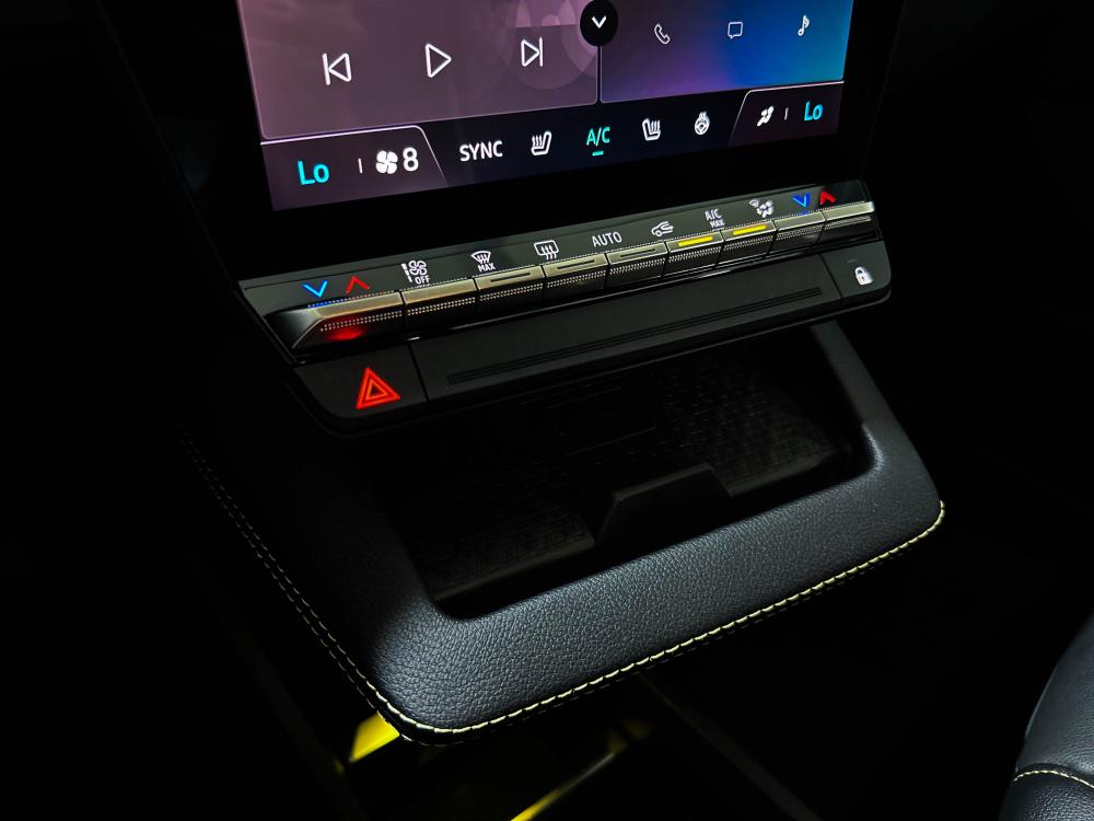 renault-megane-e-tech-2022-eletrico-0cc