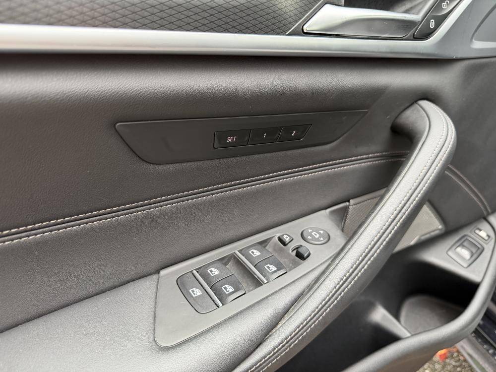 bmw-serie-5-2023-hibrido-a-gasolina-1998cc