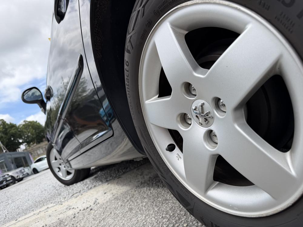 peugeot-207-2010-diesel-1398cc