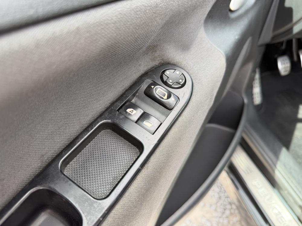 peugeot-207-2010-diesel-1398cc