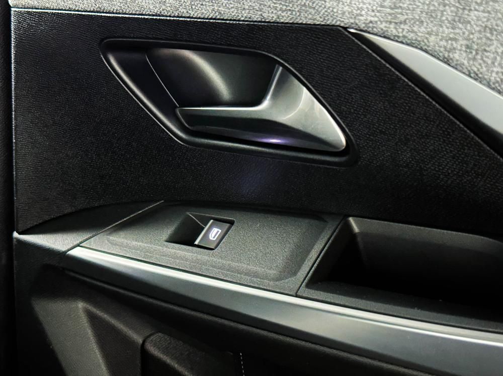 peugeot-e-3008-2024-eletrico-0cc