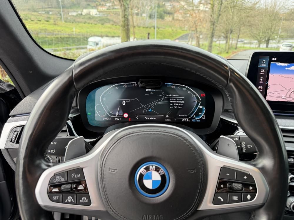 bmw-serie-5-2023-hibrido-a-gasolina-1998cc