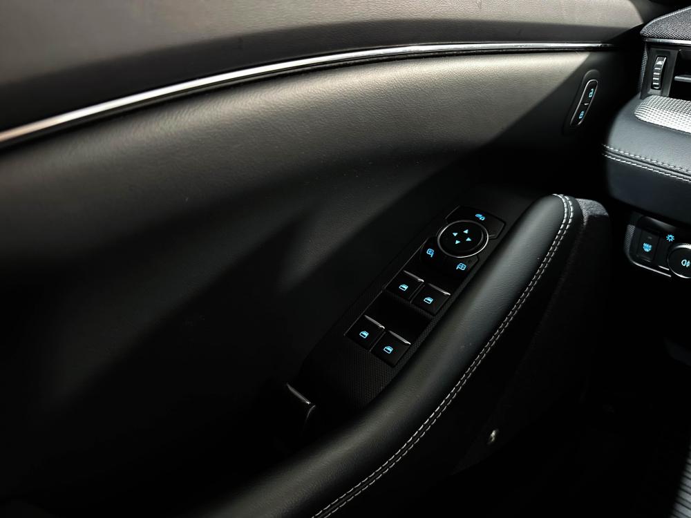 ford-mustang-mach-e-2022-eletrico-0cc