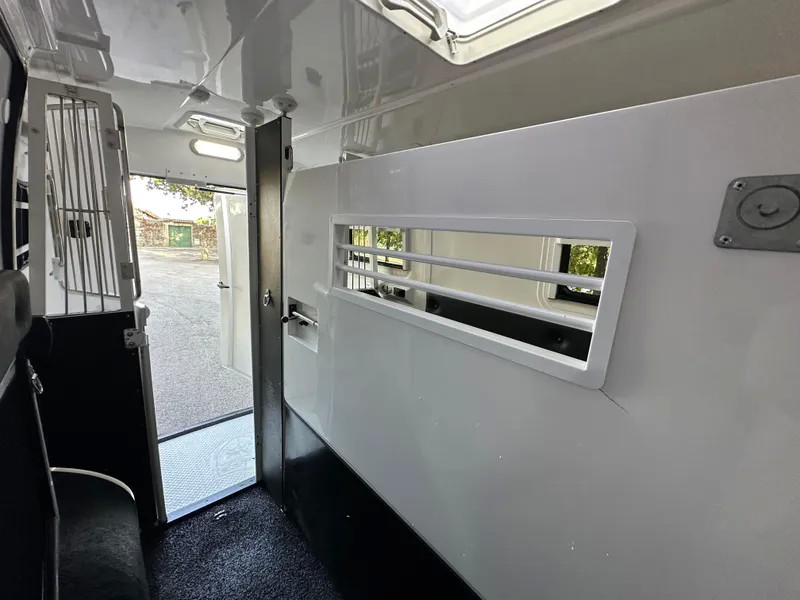 renault-master-2023-diesel-2299cc