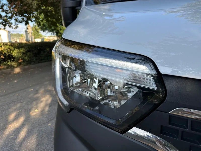 renault-master-2023-diesel-2299cc