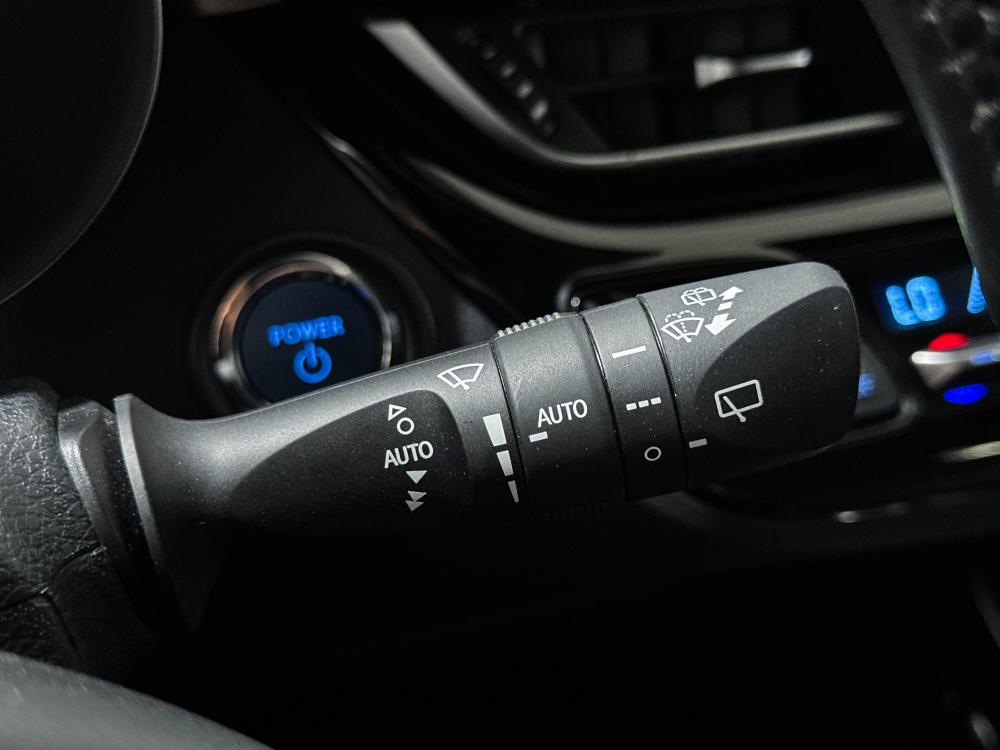 toyota-c-hr-2023-hibrido-a-gasolina-1798cc