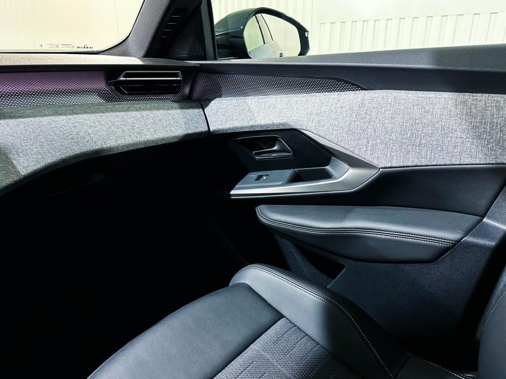 peugeot-e-3008-2025-eletrico-0cc