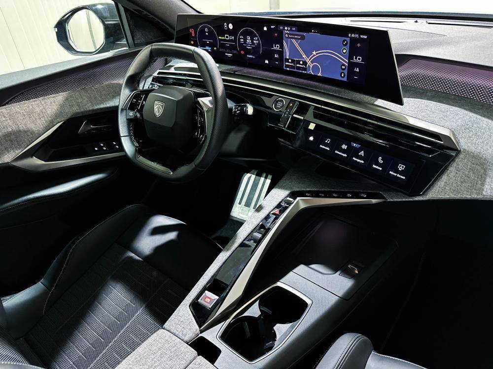 peugeot-e-3008-2025-eletrico-0cc