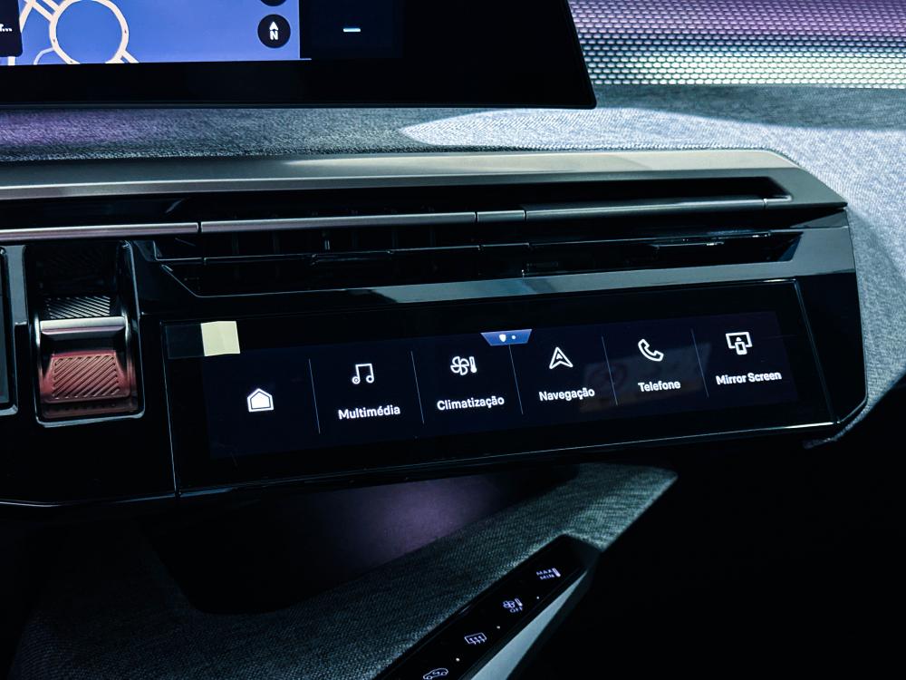 peugeot-e-3008-2025-eletrico-0cc