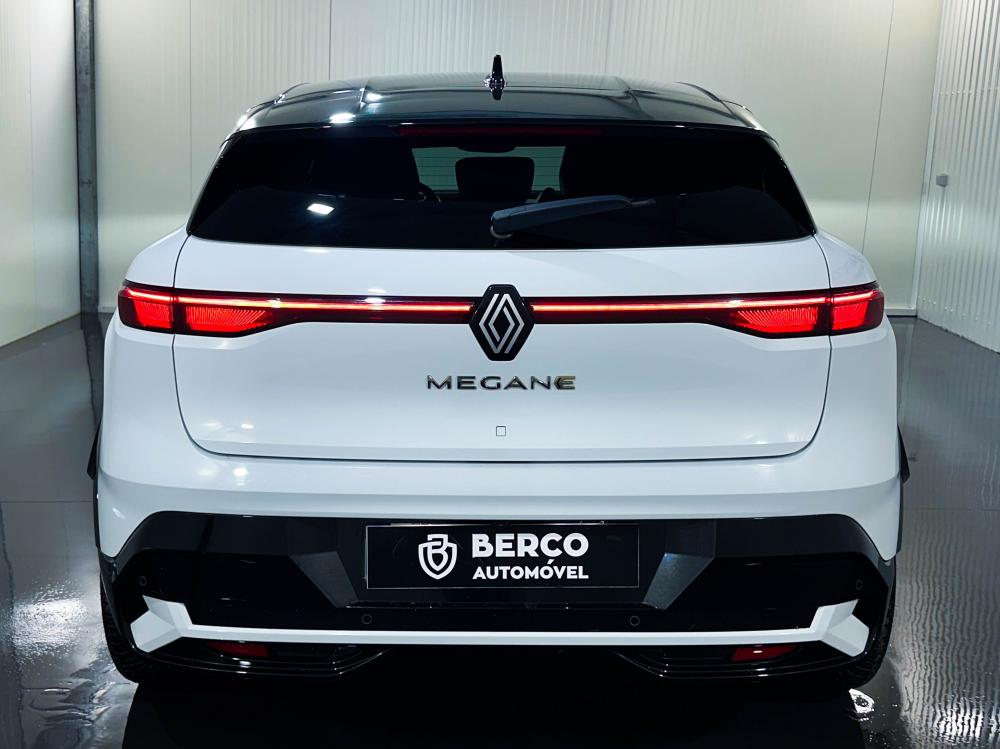 renault-megane-e-tech-2023-eletrico-0cc