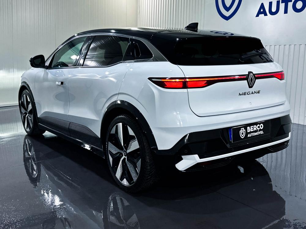 renault-megane-e-tech-2023-eletrico-0cc