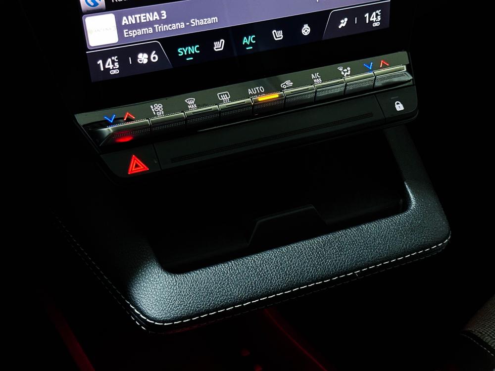 renault-megane-e-tech-2023-eletrico-0cc