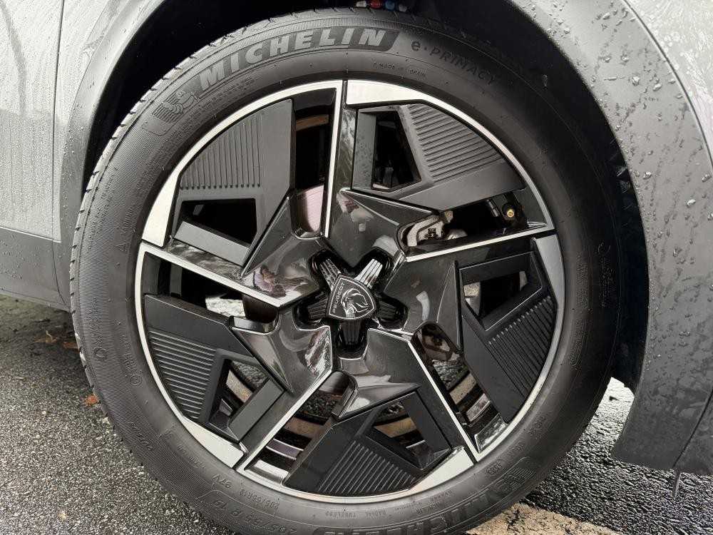 peugeot-408-2024-gasolina-1199cc