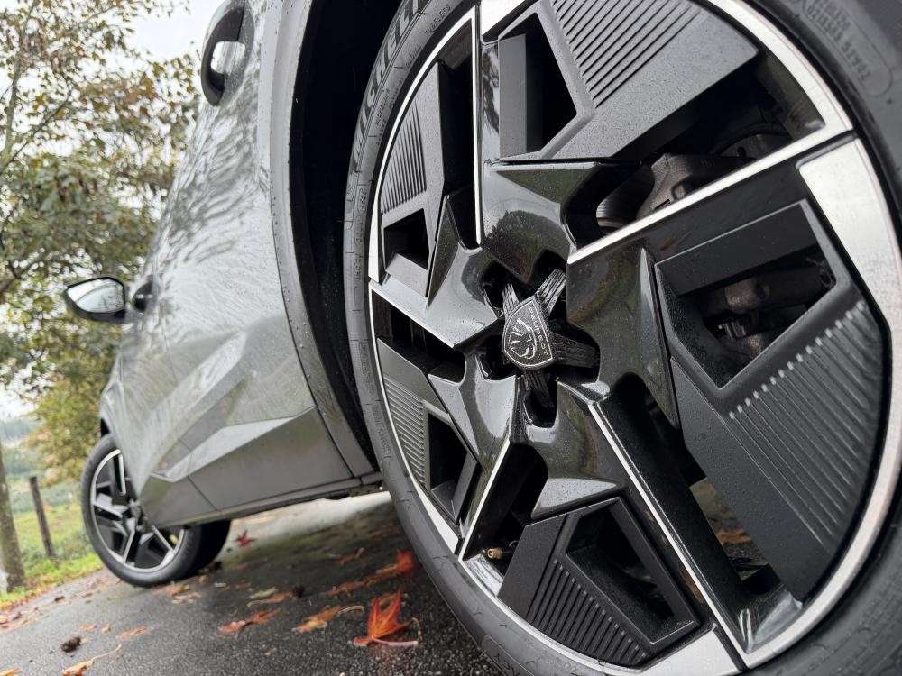 peugeot-408-2024-gasolina-1199cc