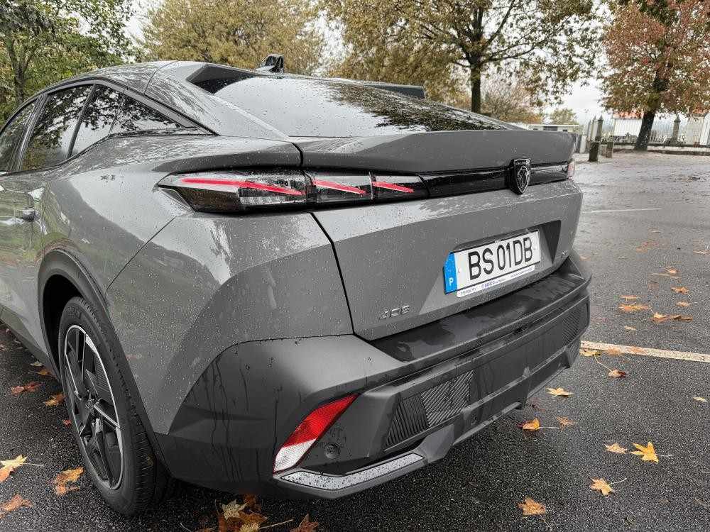 peugeot-408-2024-gasolina-1199cc