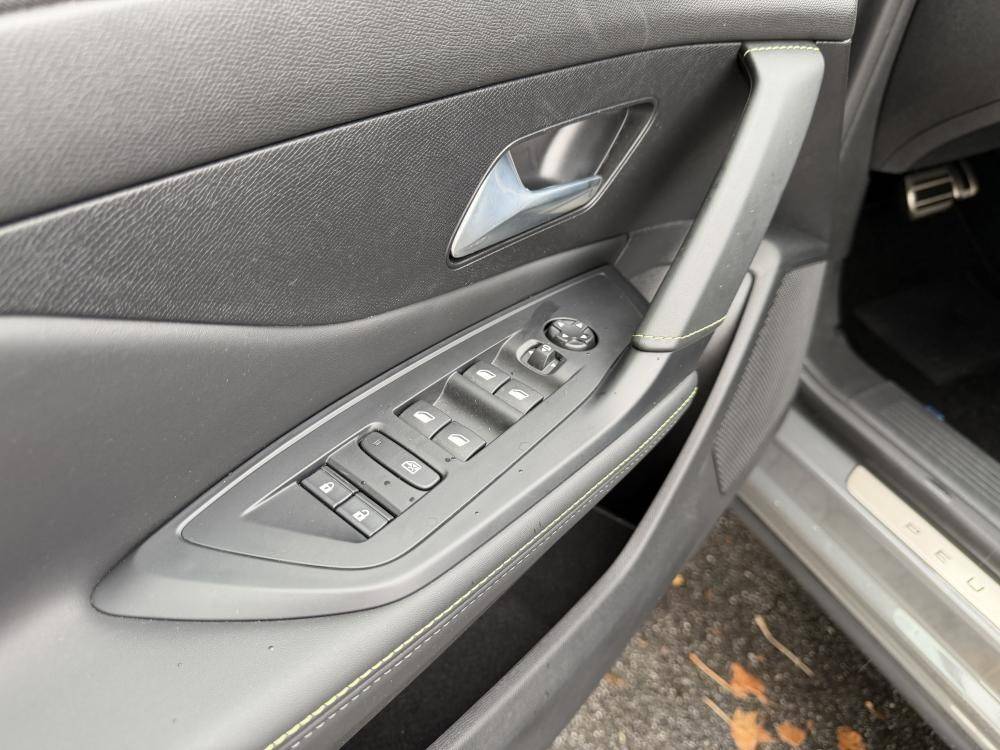peugeot-408-2024-gasolina-1199cc