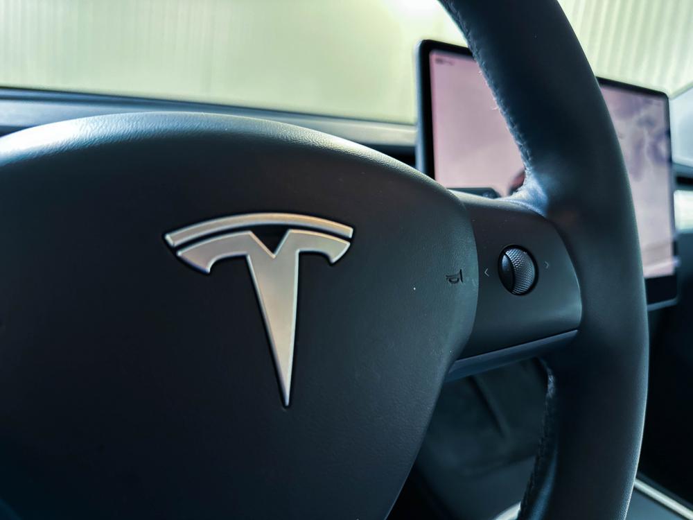 tesla-model-y-2023-eletrico-0cc