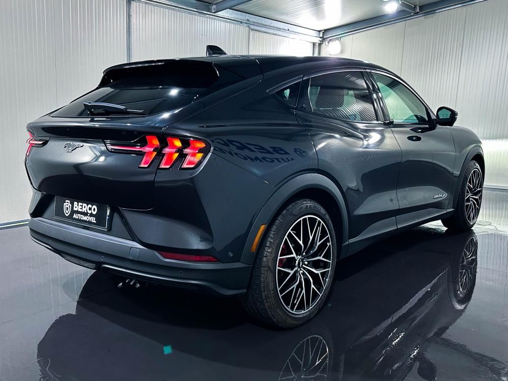 ford-mustang-mach-e-2023-eletrico-0cc