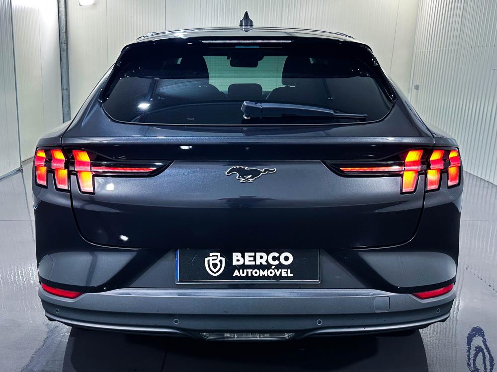 ford-mustang-mach-e-2023-eletrico-0cc