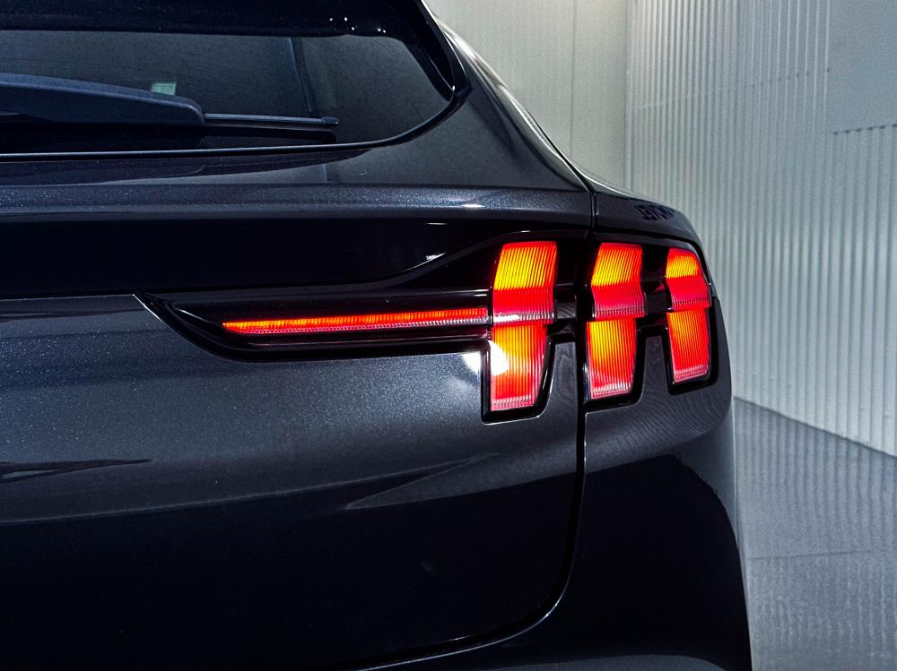 ford-mustang-mach-e-2023-eletrico-0cc