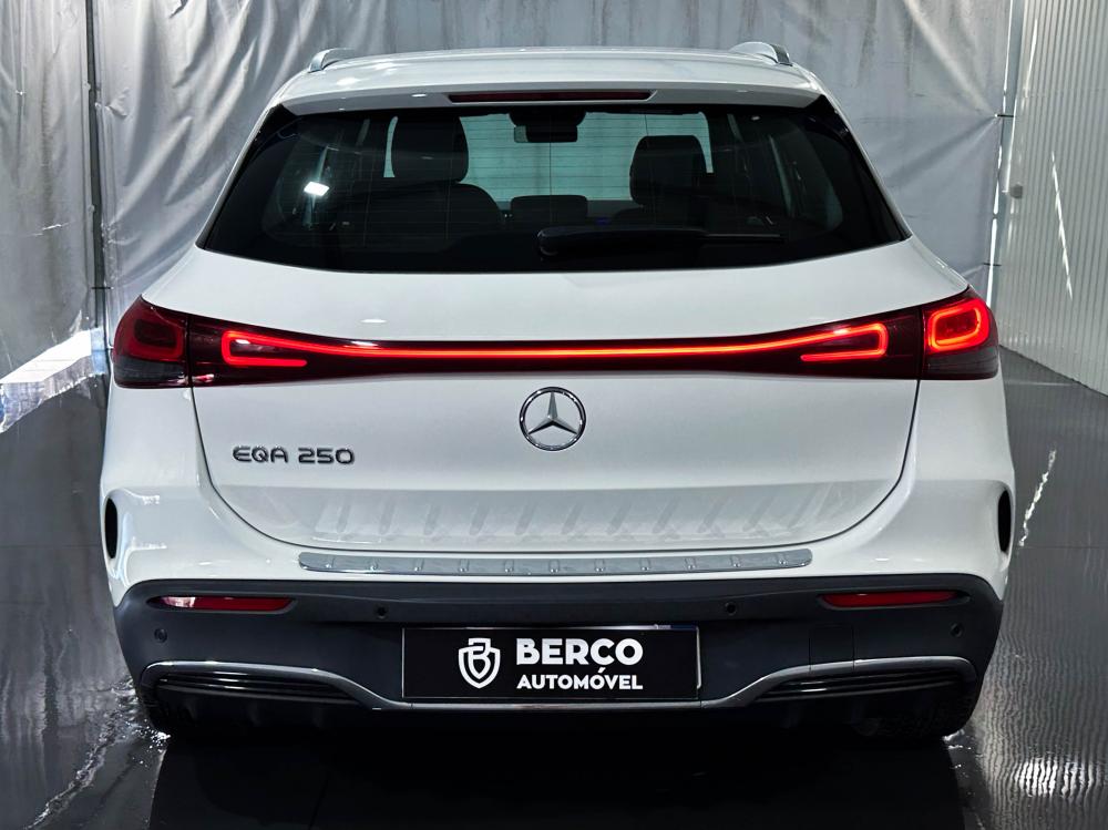 mercedes-benz-eqa-2023-eletrico-0cc
