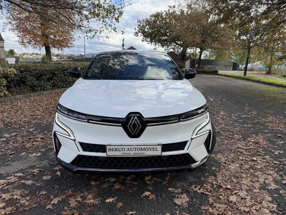renault-megane-e-tech-2022-eletrico-0cc