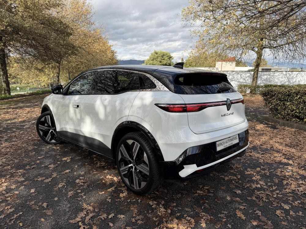 renault-megane-e-tech-2022-eletrico-0cc
