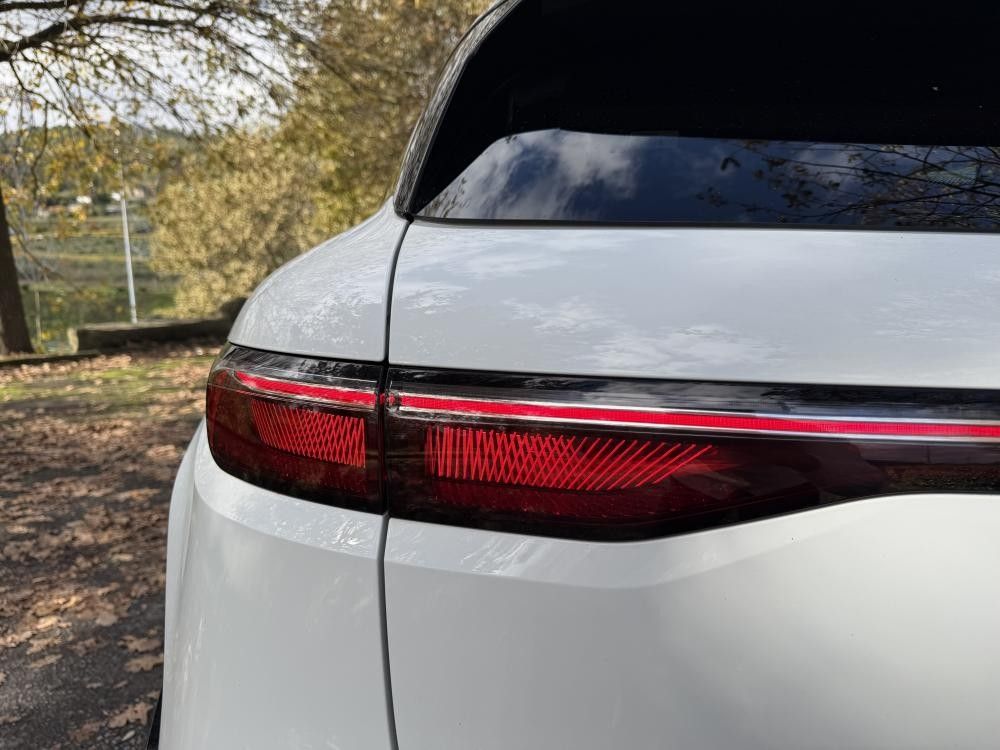 renault-megane-e-tech-2022-eletrico-0cc