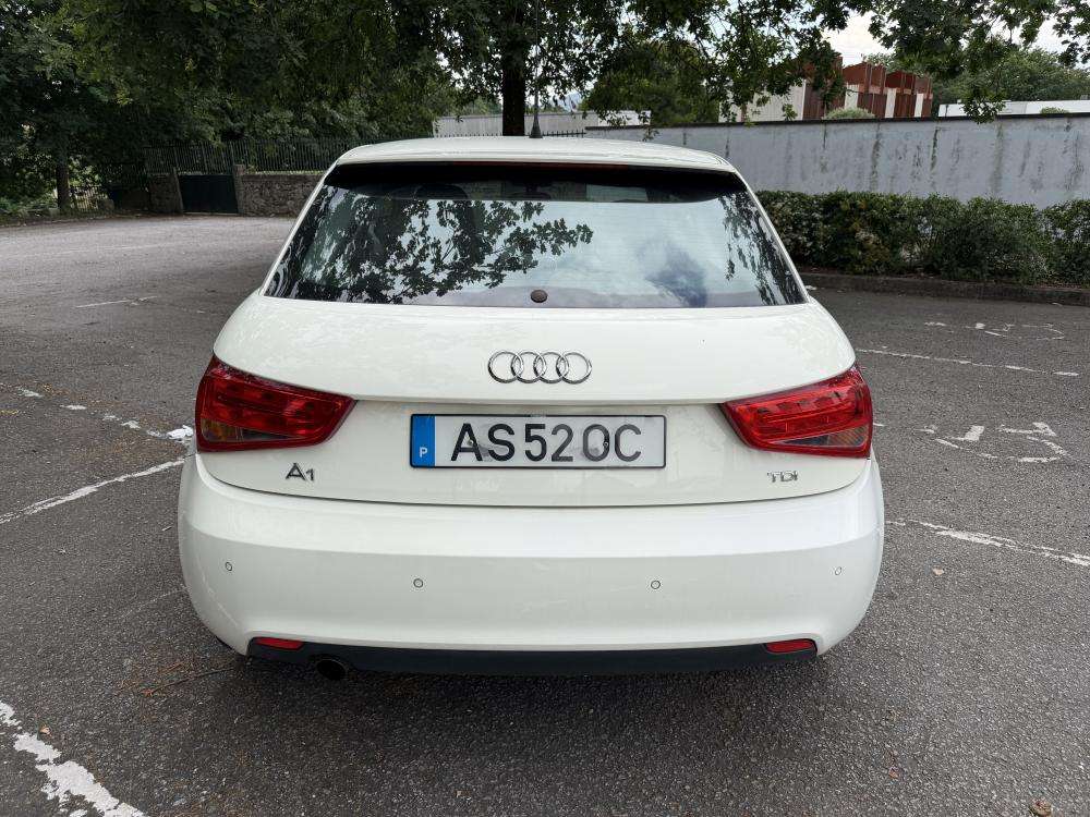 audi-a1-2011-diesel-1598cc