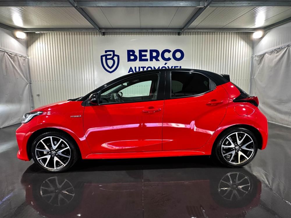 toyota-yaris-2021-hibrido-a-gasolina-1490cc