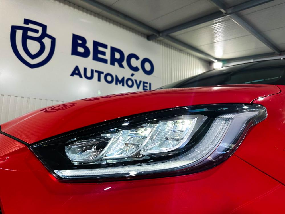 toyota-yaris-2021-hibrido-a-gasolina-1490cc
