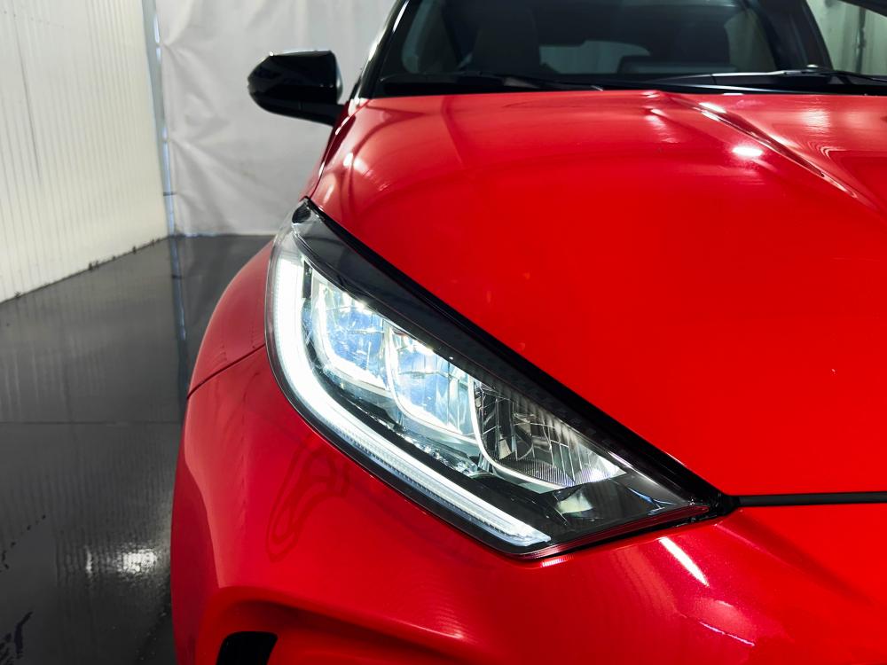 toyota-yaris-2021-hibrido-a-gasolina-1490cc
