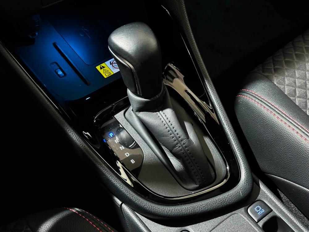 toyota-yaris-2021-hibrido-a-gasolina-1490cc