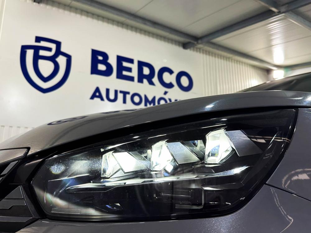 peugeot-e-2008-2023-eletrico-0cc