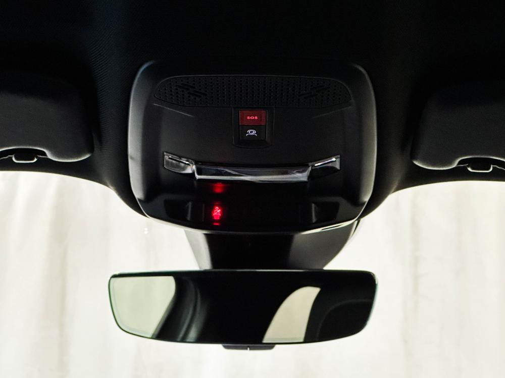 peugeot-e-2008-2023-eletrico-0cc