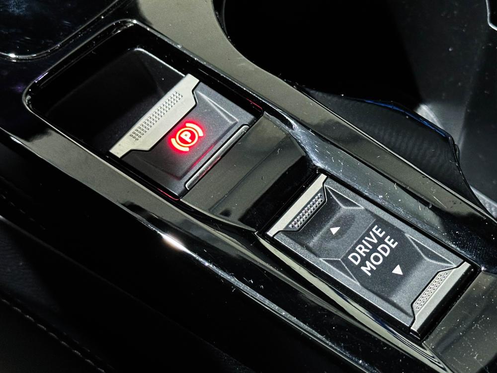 peugeot-e-2008-2023-eletrico-0cc