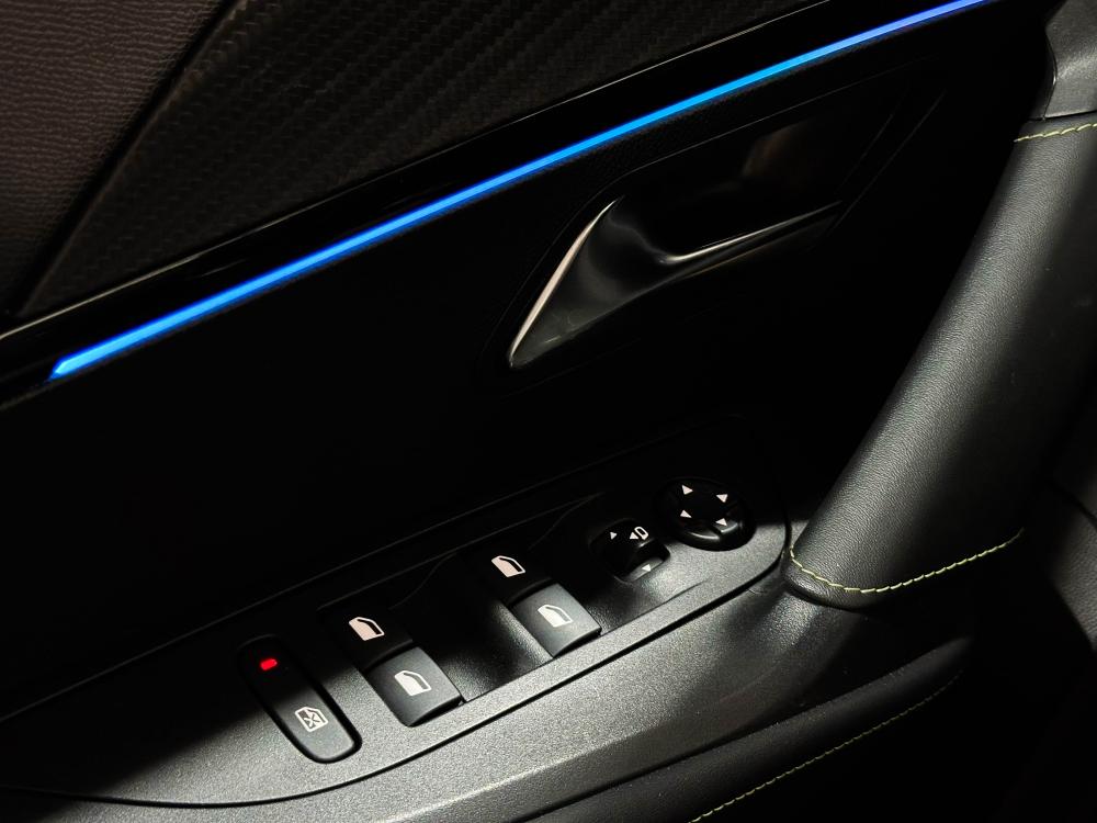 peugeot-e-2008-2023-eletrico-0cc