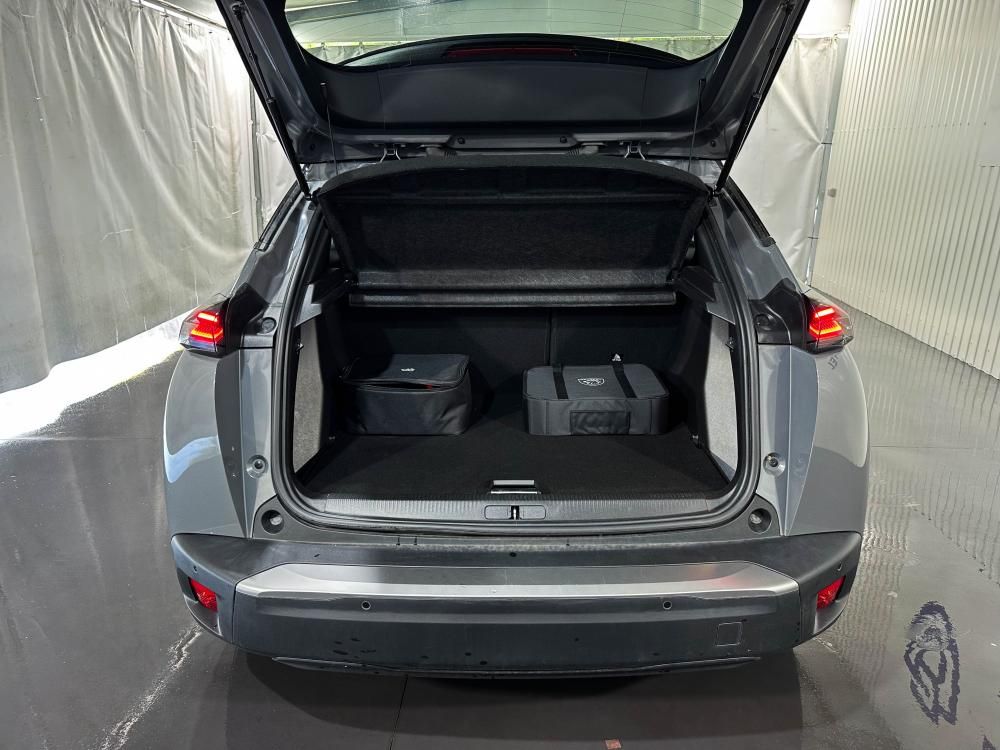 peugeot-e-2008-2023-eletrico-0cc